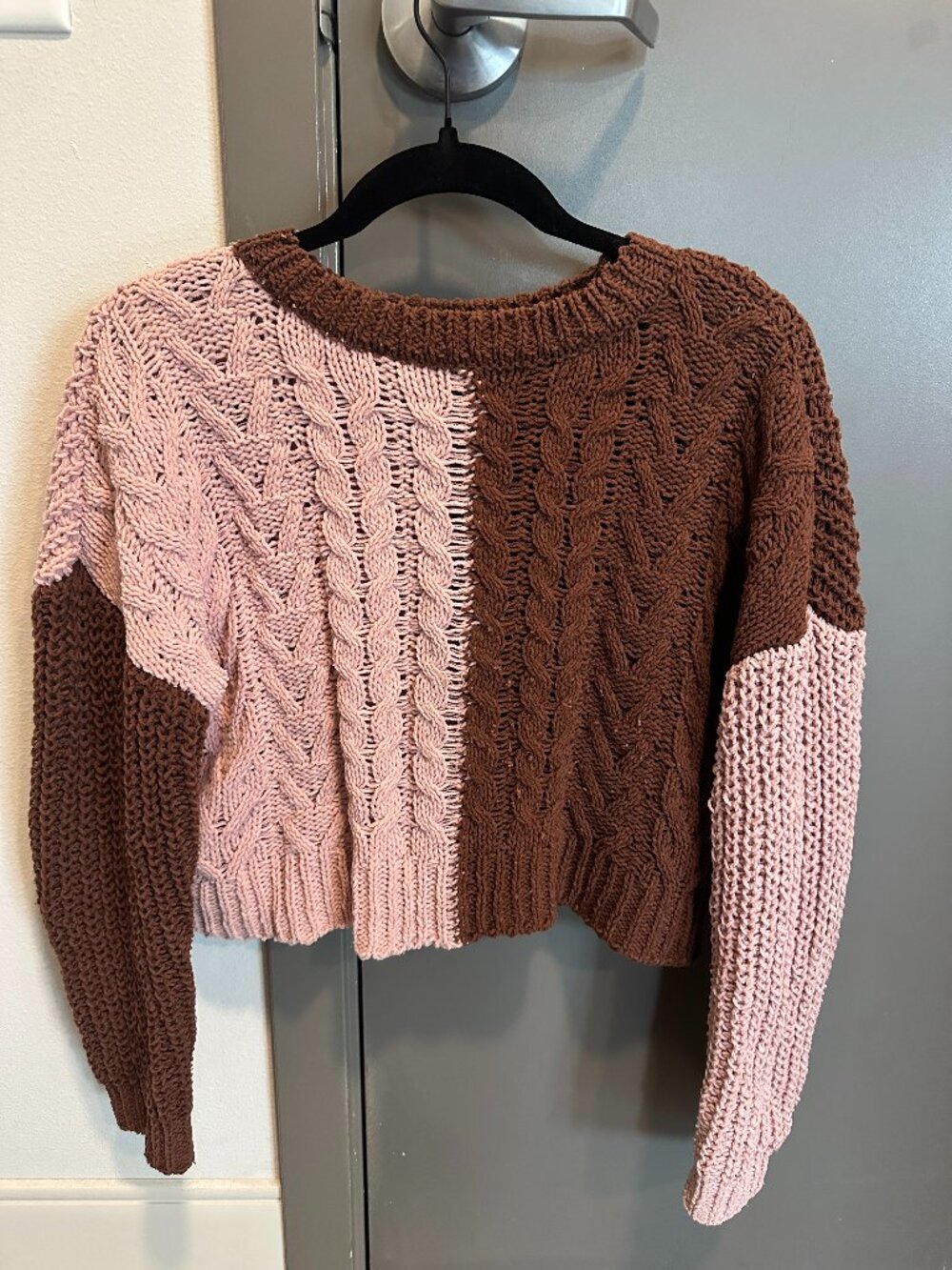 Francesca's Cable-knit Cropped Knit Sweater